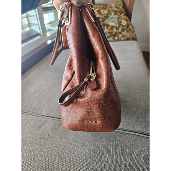 Coach Madison Phoebe shoulder bag. Style 26224 - Picture 9 of 12